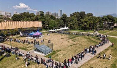 İzmir’de edebiyatın kalbi Kültürpark’ta attı