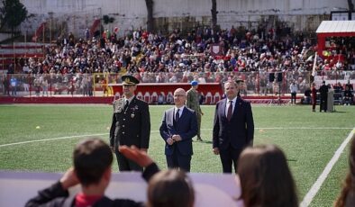 Ayvalık’ta 23 Nisan Coşkusu