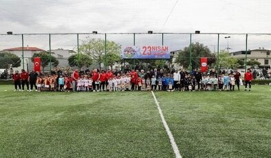 Menderes’te Minik Kramponlar Sahaya Çıktı