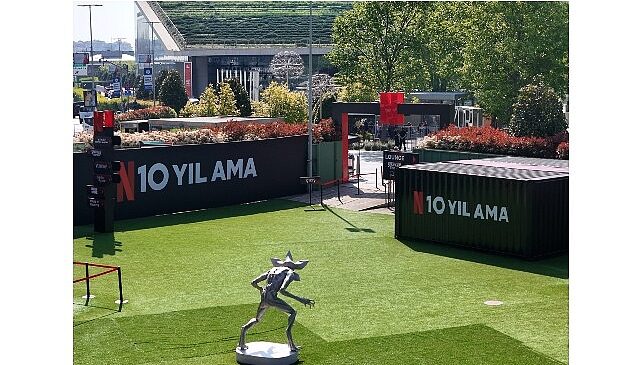 Netflix, Türkiye’deki 10. Yılını İzmir’in Ardından İstanbul’da Da Binlerce Kişiyle Kutladı, Son Durak Ankara