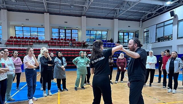 Maltepeli kadınlar temel öz savunma tekniklerini öğrendi