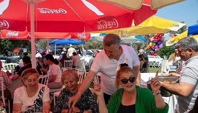 Anneler Günü’nde Güzelbahçe’de Sevgi Dolu Buluşma