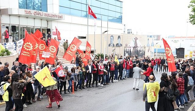 Çiğli’de 1 Mayıs Coşkusu: Başkan Yıldız Emekçilerle Omuz Omuza