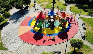 Narlıdere’de Oyun Parkı Zeminleri Yenileniyor