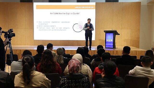 Konya Büyükşehir Yeni Evli Çiftler İçin “Evlilik Eğitim Programı” Başlattı