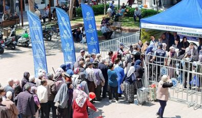 Başkan Çerçioğlu’nun Öncülüğünde Ata Tohumlarından Üretilen Fideler Vatandaşlarla Buluşuyor